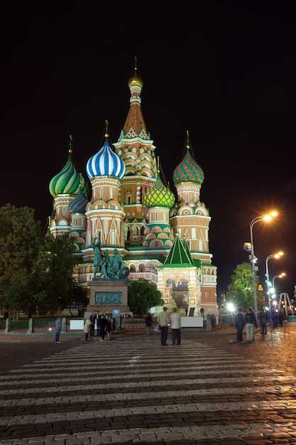 Red Square and The Kremlin: access tips, best vantage points, and photography etiquette