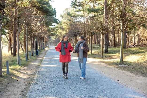 Best entrances, hours, and arrival tips