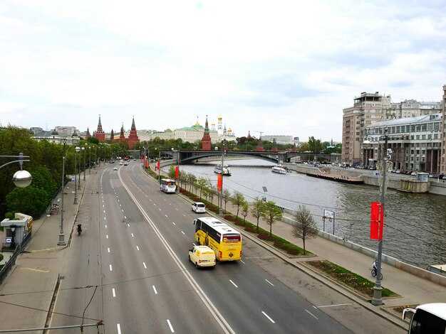 Route planning around MKAD and other beltways from the Pokrovka area